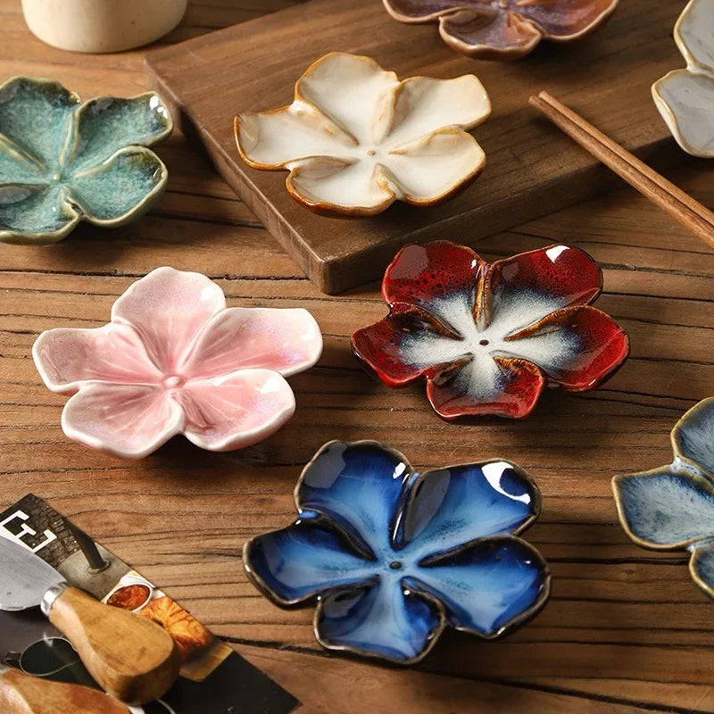 Vintage Ceramic Craft Dish Flower Shaped Small Dish Creative Dipping Sauce Small Dish Multi-color Kiln Transformed Dish Gift