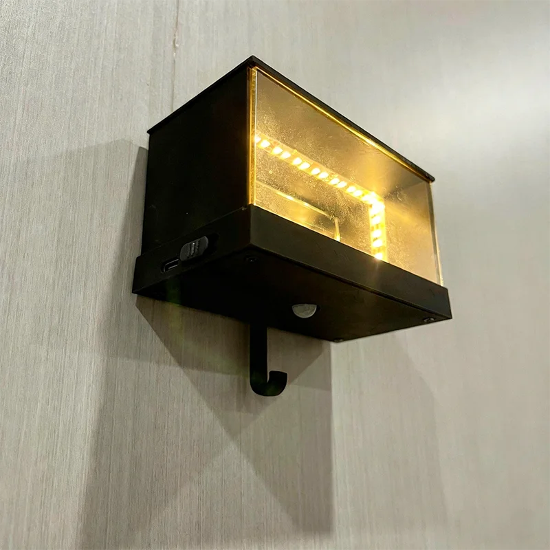 Llavero organizador para garaje con luz led (coche no incluido) ideal para decoracion minimalista de garaje