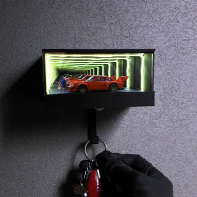 Llavero organizador para garaje con luz led (coche no incluido) ideal para decoracion minimalista de garaje