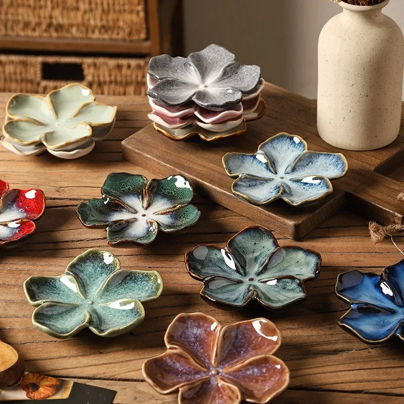 Vintage Ceramic Craft Dish Flower Shaped Small Dish Creative Dipping Sauce Small Dish Multi-color Kiln Transformed Dish Gift